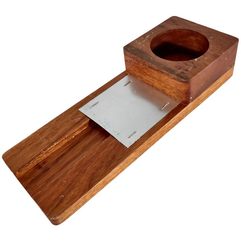 Alimentador externo madeira